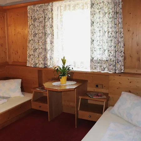 Apartment Haus Mattle Ischgl